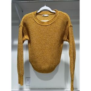 SO Yellow Sweater Long-Sleeve Size Small‎